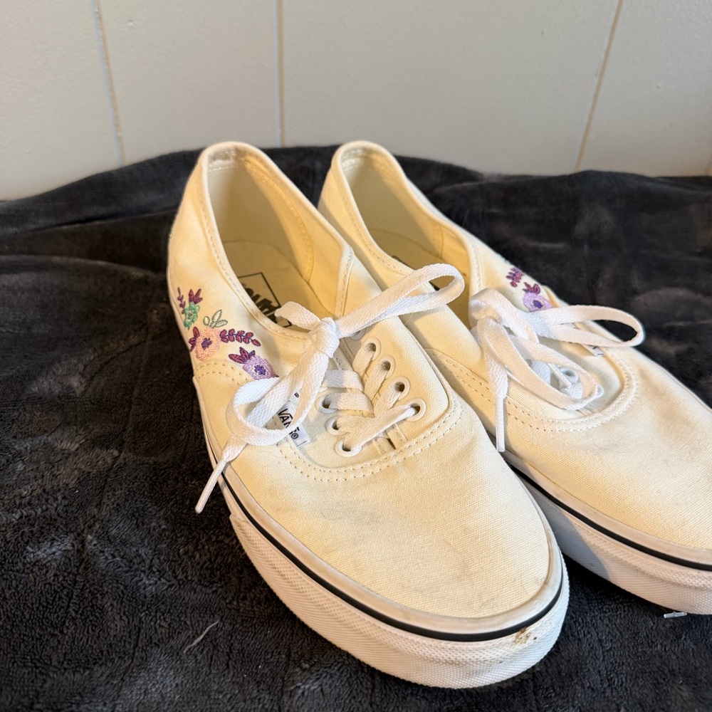 Vans White Canvas Sneakers with Purple Floral Embroidery